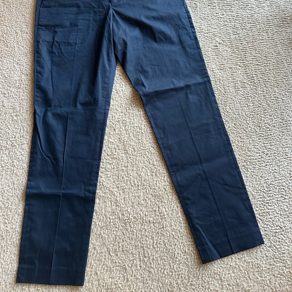 Worn this last year once for a wedding like new condition men’s suit pant!
